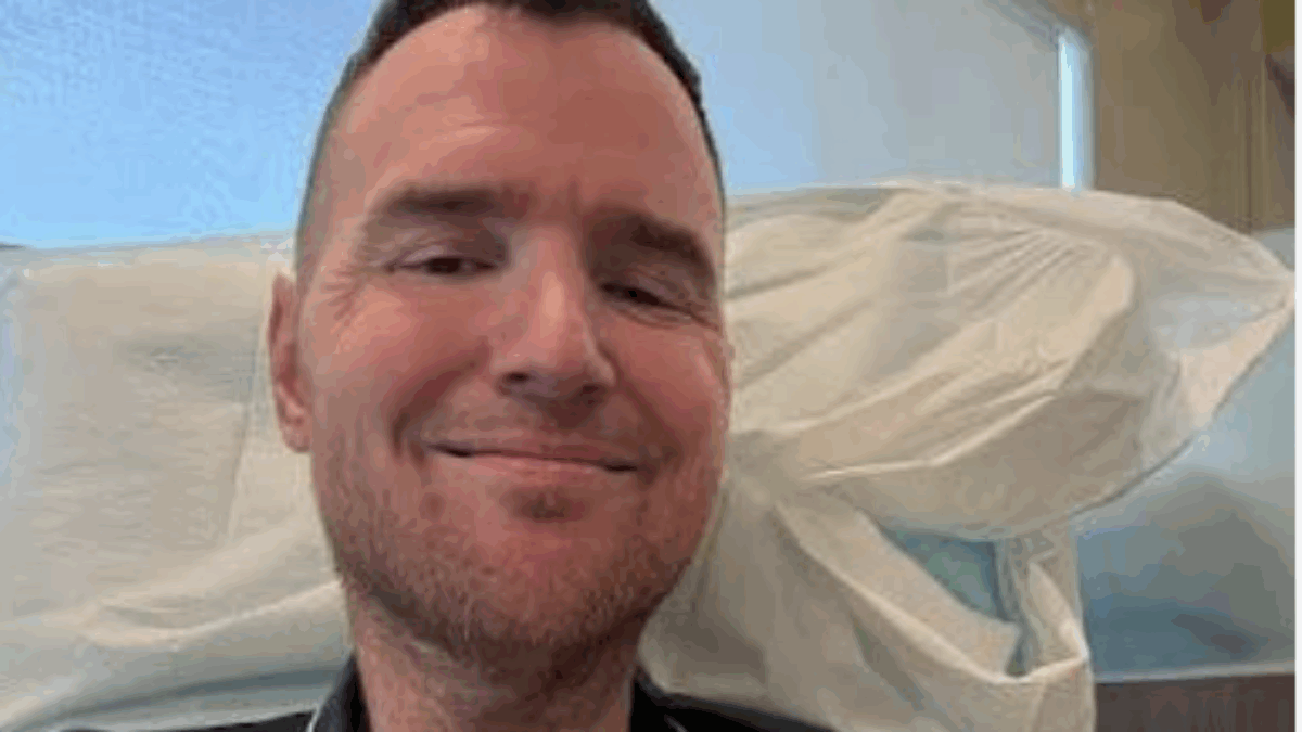 È morto Chad Gilbert, chitarrista e membro fondatore dei New Found Glory. Dal 2021 era malato di carcinoma adrenocorticale al quarto stadio