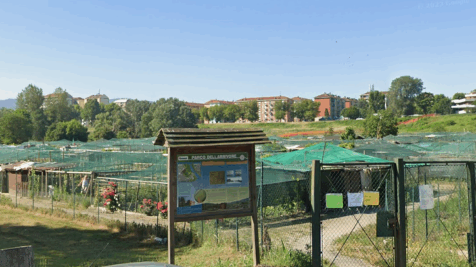 Coca cola e patatine dopo la violenza in un parco: “Il nostro segreto”, la denuncia di un 12enne a Torino