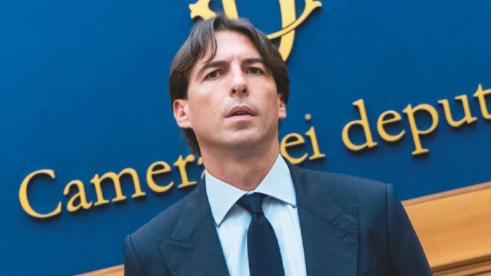 Missione Onorato: Conte vuole salvarlo, ma gli servono tre deputati e un simbolo