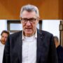 Copertina di Cgil, Landini studia la successione e punta su Elly per le elezioni (ma senza candidarsi)