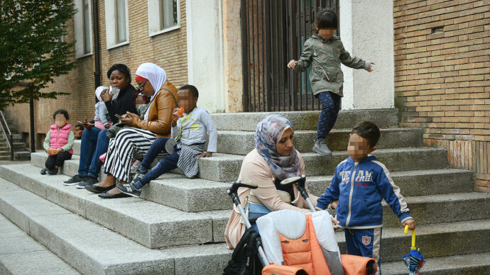 Troppi stranieri in classe? E’ anche per effetto del “white flight”, la fuga delle famiglie italiane dalle scuole di quartiere