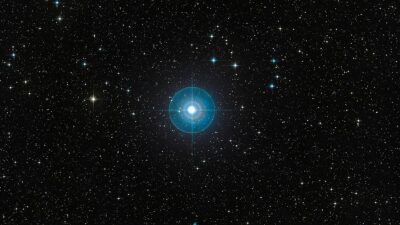 Copertina di Niente messaggi da ET: da 63 anni luce arrivano i segnali delle aurore di un pianeta alieno