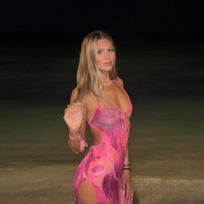 “Non so spiegare quello che sento, ma non vedo l’ora di scoprire quello che mi aspetta dopo”: chi è Sarah Maria Rizea, eletta Miss Italia 2026