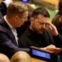 Copertina di Con Zelensky c’è armonia: “Troveremo una soluzione”. Sanzioni Ue, vince Parigi