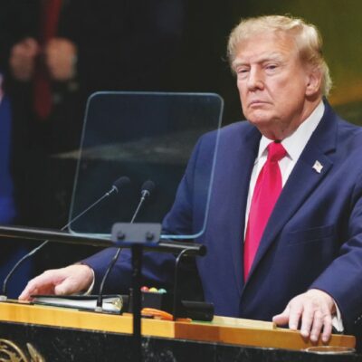 Copertina di L’Onu a pezzi: “Non fa abbastanza”. Macron e Burnham proni a Trump