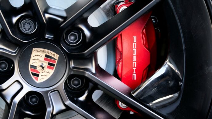 Volkswagen, la crisi nella crisi. Porsche non è più una macchina da utili