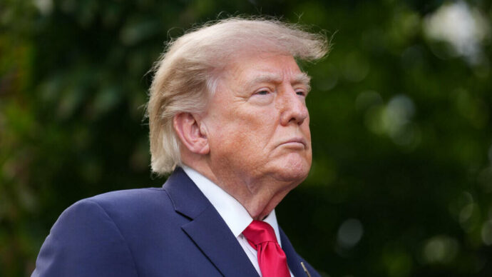Le emittenti Usa non seguono più i suoi eventi e Trump lancia la sua Tv, Casa Bianca: “I più grandi successi dell’amministrazione in diretta streaming h24”