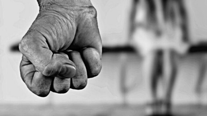 Esce dal carcere e picchia di nuovo la moglie: 59enne arrestato di nuovo a Malalbergo