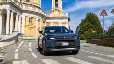 Copertina di Suzuki Across plug-in hybrid, la prova de Il Fatto.it – Concreta e razionale – FOTO