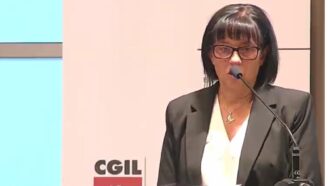 Copertina di La mamma di Mattia, morto sul lavoro a 23 anni: “Sono vittime che lo Stato non ha saputo proteggere. Non basta il cordoglio il giorno delle stragi”