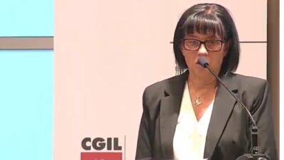 Copertina di La mamma di Mattia, morto sul lavoro a 23 anni: “Sono vittime che lo Stato non ha saputo proteggere. Non basta il cordoglio il giorno delle stragi”