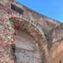 Copertina di Colosseo, l’operaio precipitato lavorava con corde in “stile arrampicata”. La procura indaga per omicidio colposo