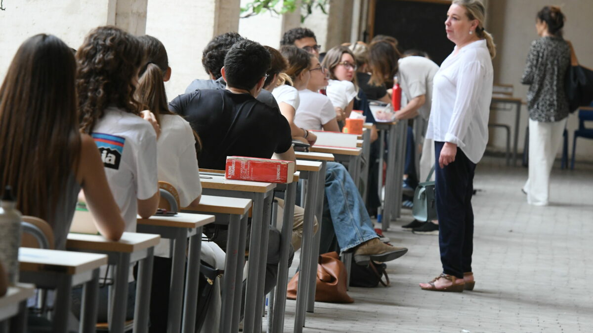 gli studenti italiani bocciano la scuola per il 71 232 una fonte di ansia e stress ma i docenti sono ancora un riferimento da Ilfattoquotidiano.it gli studenti italiani bocciano la scuola per il 71 232 una fonte di ansia e stress ma i docenti sono ancora un riferimento