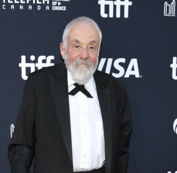 “La miosite rende difficili i miei movimenti. Probabilmente Tender Loving Care sarà il mio ultimo film”, l’addio al cinema del regista Mike Leigh