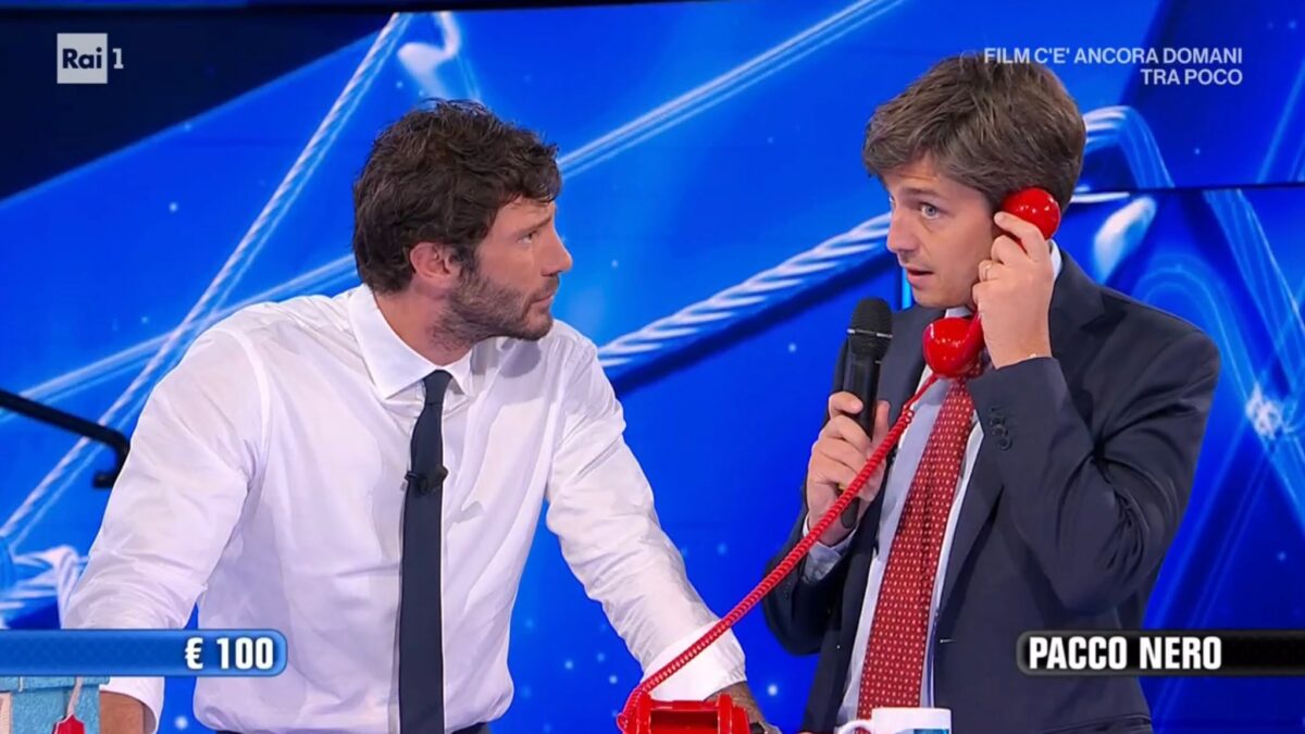 perch233 lo stavate nascondendo 200 pi249 bello di stefano de martino sui social esplode l8217entusiasmo per il nuovo notaio di affari tuoi da Ilfattoquotidiano.it perch233 lo stavate nascondendo 200 pi249 bello di stefano de martino sui social esplode l8217entusiasmo per il nuovo notaio di affari tuoi
