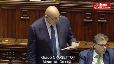 Copertina di Militari italiani in Arabia, Crosetto in Aula: “Italia in guerra? No, difendiamo la pace”