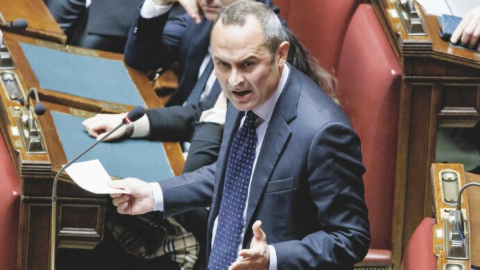 Lega e FI litigano sul sequestro dei telefoni: slitta ancora la stretta