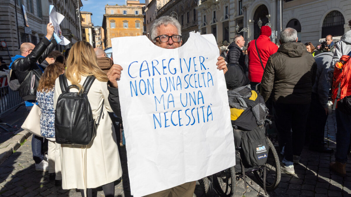 ddl caregiver aumenta la platea di chi pu242 ricevere aiuti ma i fondi restano gli stessi le associazioni siamo oltre la beffa da Ilfattoquotidiano.it ddl caregiver aumenta la platea di chi pu242 ricevere aiuti ma i fondi restano gli stessi le associazioni siamo oltre la beffa