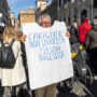 Copertina di Ddl Caregiver, aumenta la platea di chi può ricevere aiuti ma i fondi restano gli stessi. Le associazioni: “Siamo oltre la beffa”