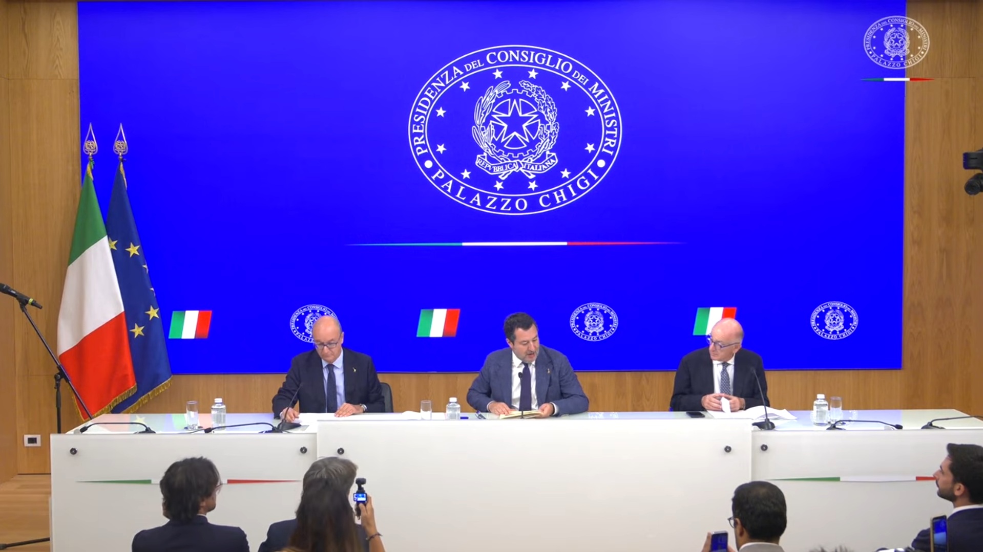 tetto di alunni stranieri nelle scuole la conferenza stampa a palazzo chigi dopo il cdm la diretta con salvini e valditara da Ilfattoquotidiano.it tetto di alunni stranieri nelle scuole la conferenza stampa a palazzo chigi dopo il cdm la diretta con salvini e valditara