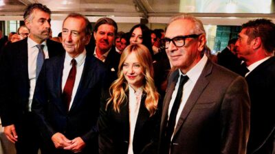 Copertina di In volo  di Stato per il  galà  col jet set dell’alta moda: Roma-Milano e ritorno  in quattro ore per Meloni