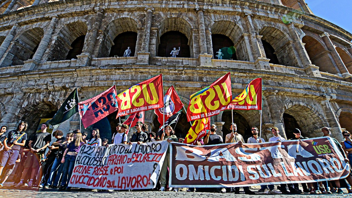 colosseo sette indagati per omicidio colposo per la morte dell8217operaio andrea moretti da Ilfattoquotidiano.it colosseo sette indagati per omicidio colposo per la morte dell8217operaio andrea moretti