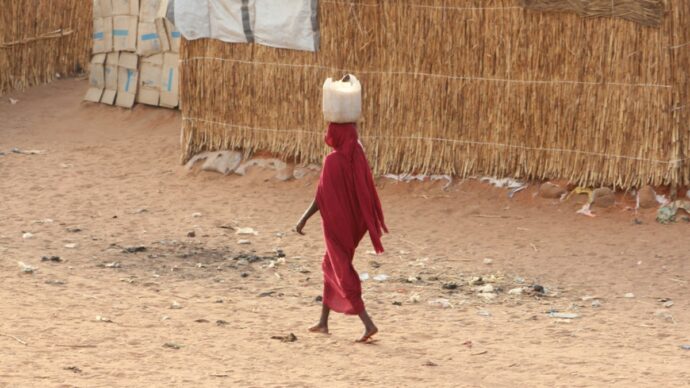 Il colera in Sudan segue le rotte della guerra. Perché ripetiamo gli stessi errori?