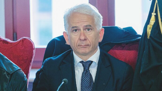 La protesta contro Ferri in corsa al Csm: “Sconcerto, basta scandali sulle nomine”