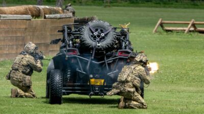 Copertina di Fuoco amico durante un’esercitazione Nato in Lettonia: quattro militari italiani feriti. “Nessuno è in pericolo di vita”