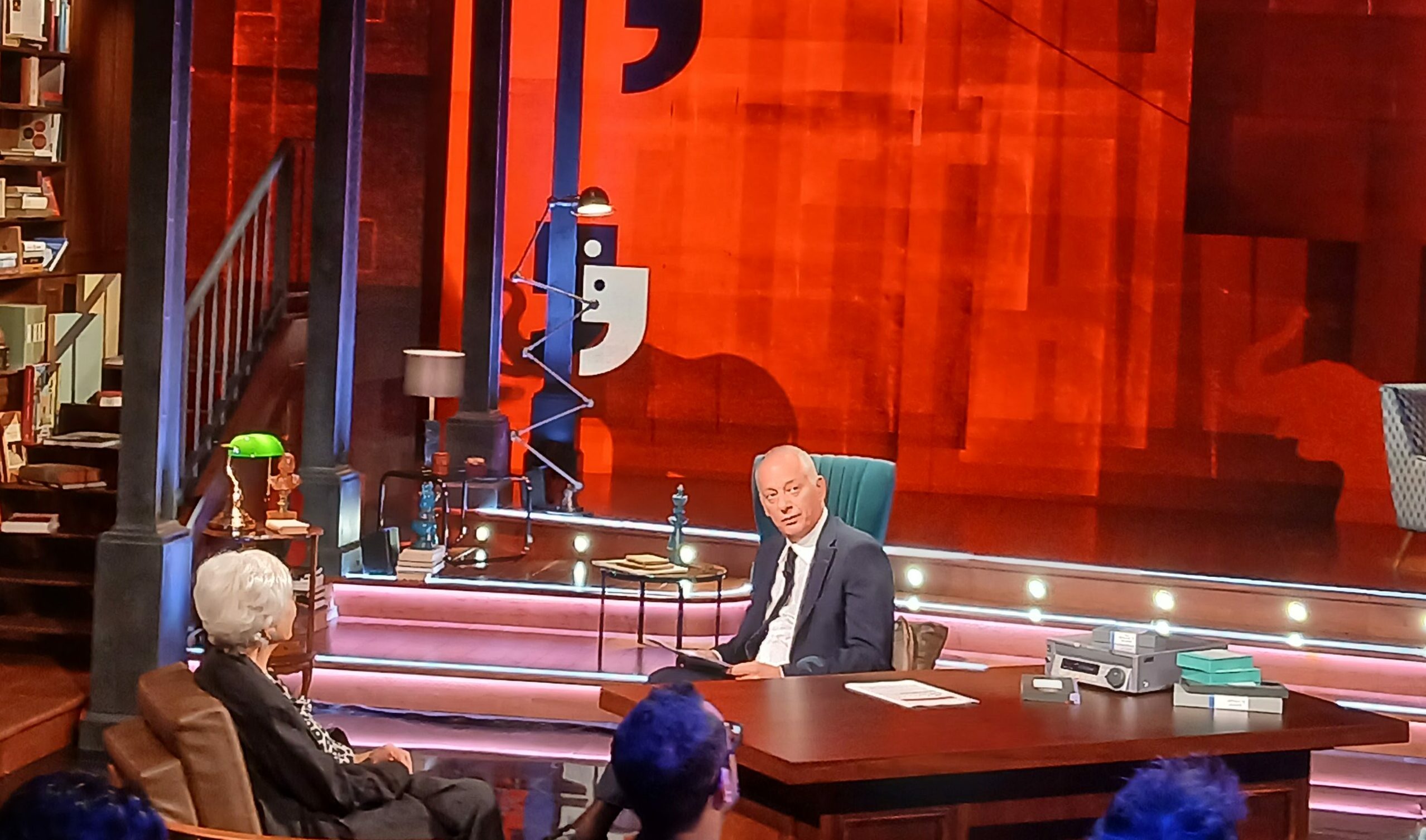 Carlo Freccero e Dacia Maraini ospiti a “L’Elefante” con Peter Gomez. Connessioni e nuove chiavi di lettura per comprendere la complessità del presente