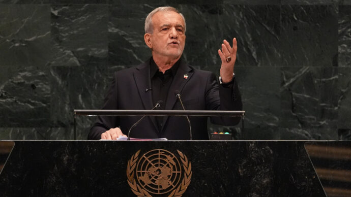 Media: “Iran ha proposto agli Usa un piano da 7 giorni per la tregua”. Pezeshkian: “Pace? L’America deve scegliere”