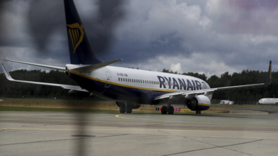 Copertina di “Nel serbatoio c’era carburante solo per altri 3 minuti di volo, poi si sarebbero spenti i motori. E’ un incidente grave, ecco come è stato possibile”: il report d’indagine sul volo Ryanair Pisa-Prestwick