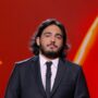 Copertina di “Nessuno mi ha licenziato. Qui stavo bene e quando uno sta bene rischia di sedersi”: Max Angioni sull’addio a “Le Iene”