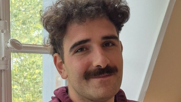 “A 29 anni insegno AI all’università a Parigi. Qui c’è fiducia e ti danno responsabilità, in Italia gerarchie e timore reverenziale”