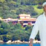Copertina di Villa Certosa: i figli di B. e l’ultima cena in ricordo di Silvio