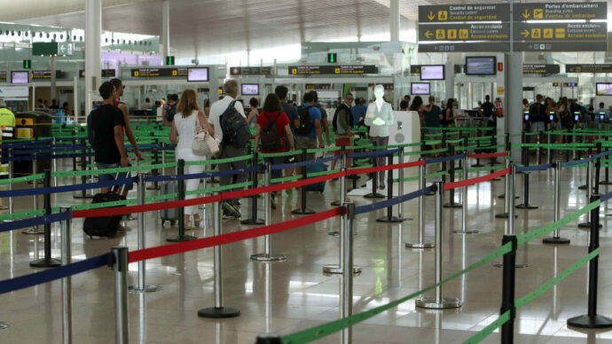 Costretta a un matrimonio forzato e sequestrata in Pakistan, rimpatriata dalla polizia a Barcellona