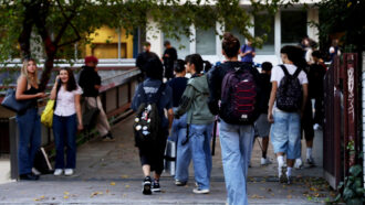 Copertina di Corsi di italiano, la rete di associazioni che aiuta le scuole: “Abbiamo tantissime iscrizioni. Servono più risorse e stabili”