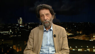 Copertina di Cacciari sul Nove: “Contro questa destra serve una battaglia radicale di riforme: una sinistra moderata farà solo opposizione”