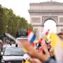 Copertina di Leone XIV conquista Parigi la laica: 800mila persone alla messa in Place de la Concorde. Presente anche Brigitte Macron