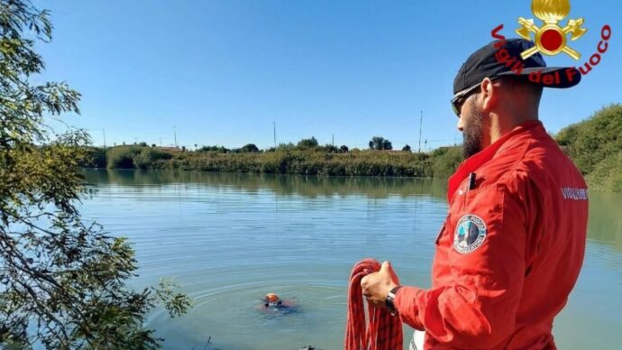 Auto finisce nel fiume Livenza (Venezia), recuperata la vettura: morto il 69enne che era a bordo con due cani