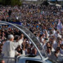 Copertina di “Indispensabile riconoscere i nostri errori”: a Lourdes il Papa torna a parlare degli abusi contro minori commessi da membri del clero. E incontra 7 vittime