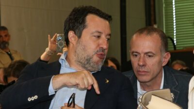 Copertina di Crisi Lega, il capogruppo Romeo contro Salvini: “Il congresso straordinario è un trappolone, può farselo da solo”