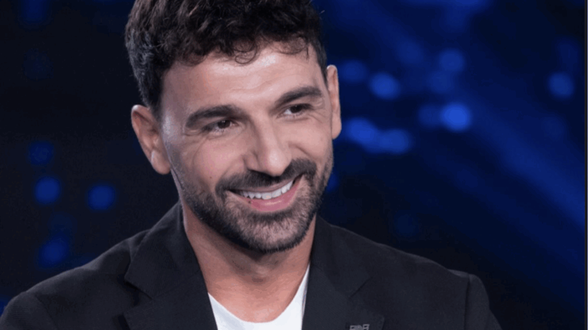 “Quando c’è una separazione dietro ci sono tanti momenti duri, non è sempre rose e fiori. Sono fidanzato con Giorgia”: Raimondo Todaro dopo la separazione da Francesca Tocca