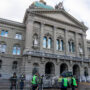 Copertina di Referendum, la Svizzera al voto per rafforzare la neutralità nella Costituzione
