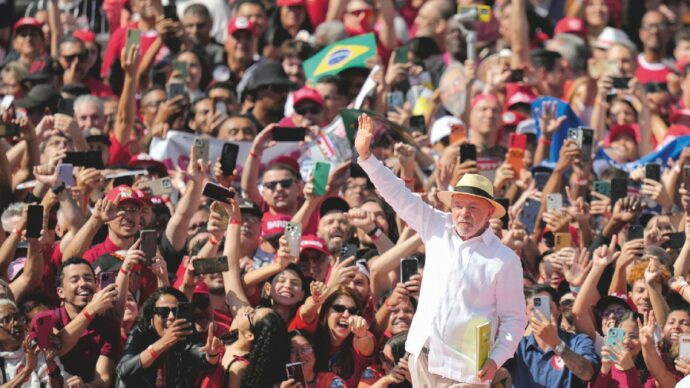 Brasile, la guerriglia tra le gang può complicare la corsa di Lula