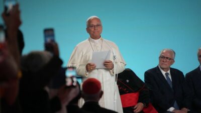 Copertina di Il Papa all’Europa: “Attenti all’illusione del riarmo. Relazioni tra Stati sempre più barbare, si lavori per la pace”