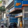 Copertina di Carburanti, anche Ip inizia ad applicare il tetto ai prezzi. Ma ancora non aderiscono tutti i distributori
