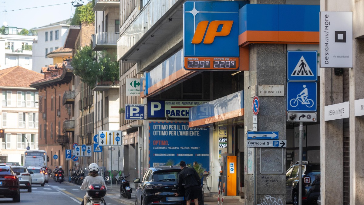 carburanti anche ip inizia ad applicare il tetto ai prezzi ma ancora non aderiscono tutti i distributori da Ilfattoquotidiano.it carburanti anche ip inizia ad applicare il tetto ai prezzi ma ancora non aderiscono tutti i distributori