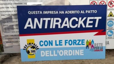 Copertina di Camorra e pizzo a Caivano, il verbale dell’unico imprenditore che ha denunciato: “Avevamo affisso il cartello antiracket, ci hanno minacciati lo stesso”