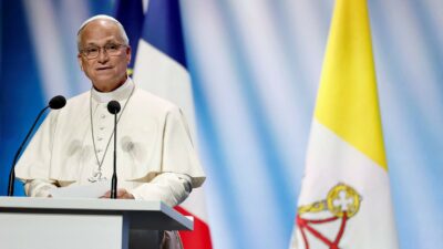 Copertina di Gli “sforzi creativi” per la pace sono tutti del Vaticano